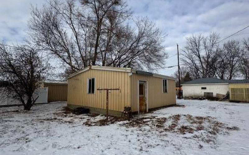 Detached Garage