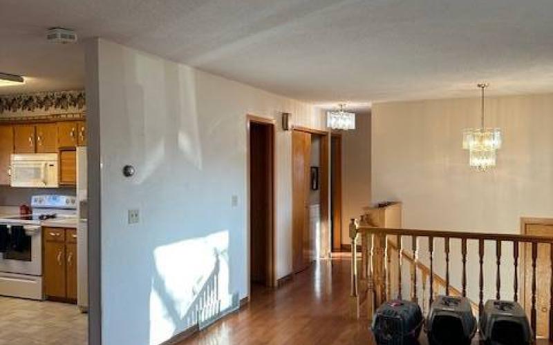 Main Floor Livingroom