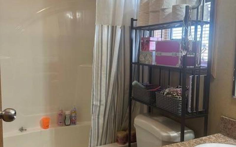Full Bathroom #2